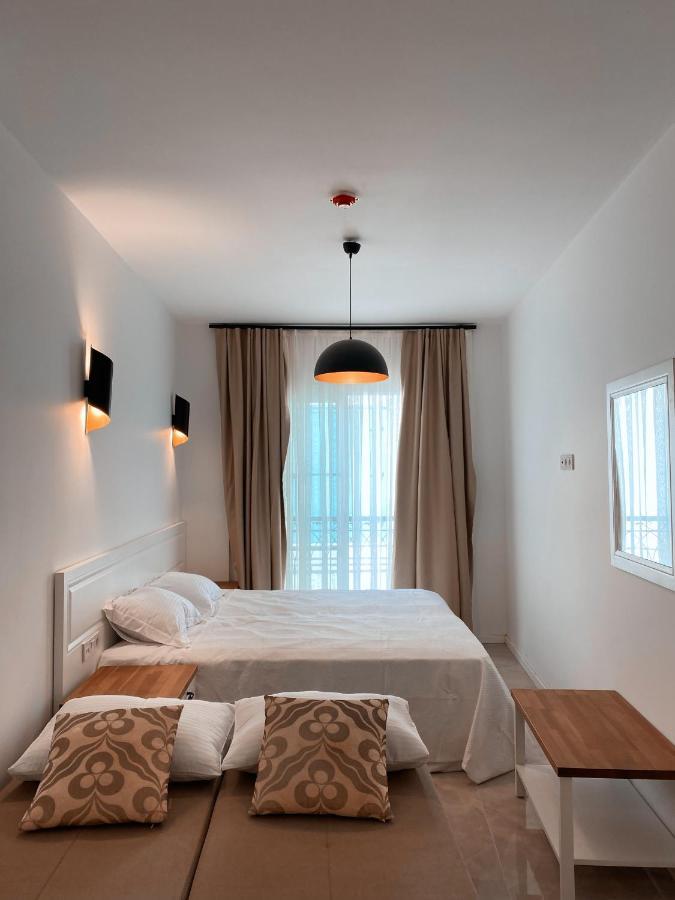 Amber Boutique Hotel Кешме Экстерьер фото