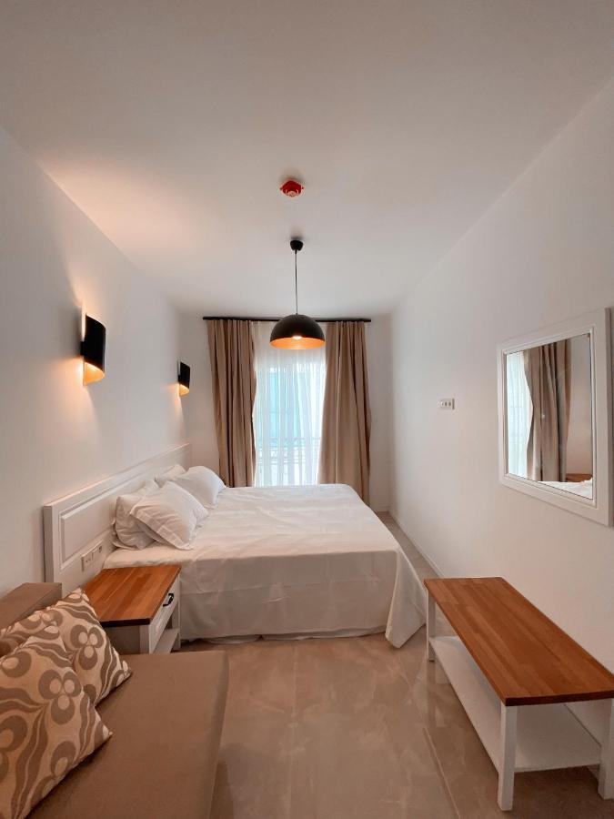 Amber Boutique Hotel Кешме Экстерьер фото
