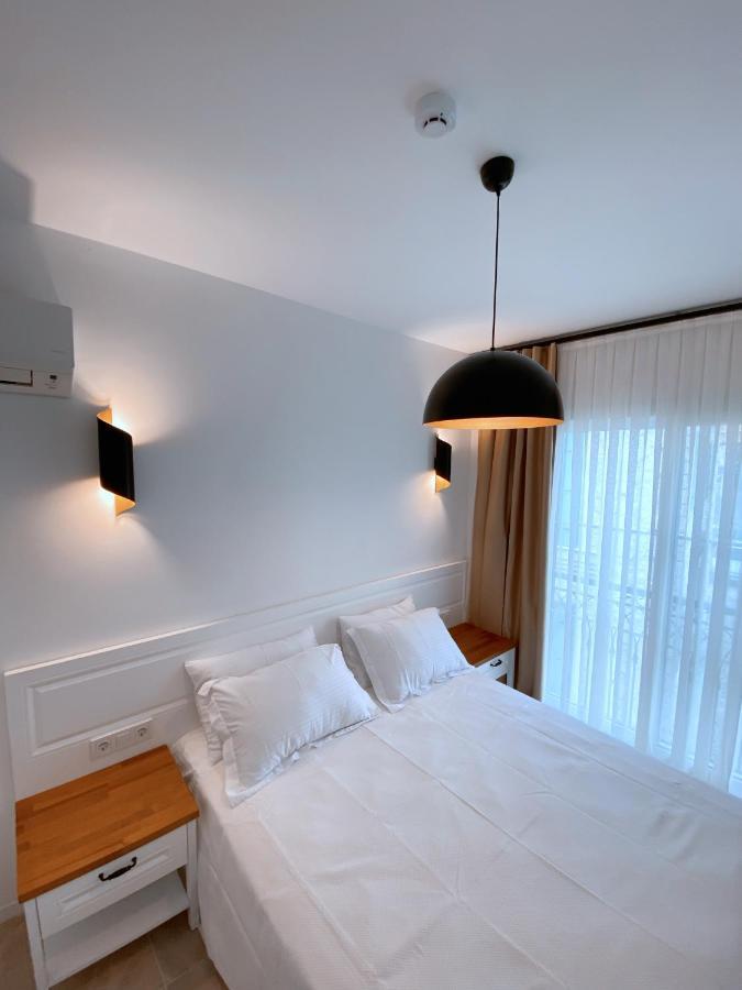Amber Boutique Hotel Кешме Экстерьер фото
